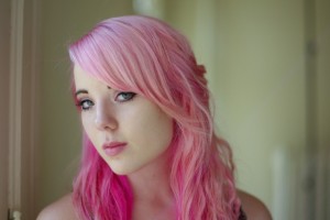 ピンクの髪