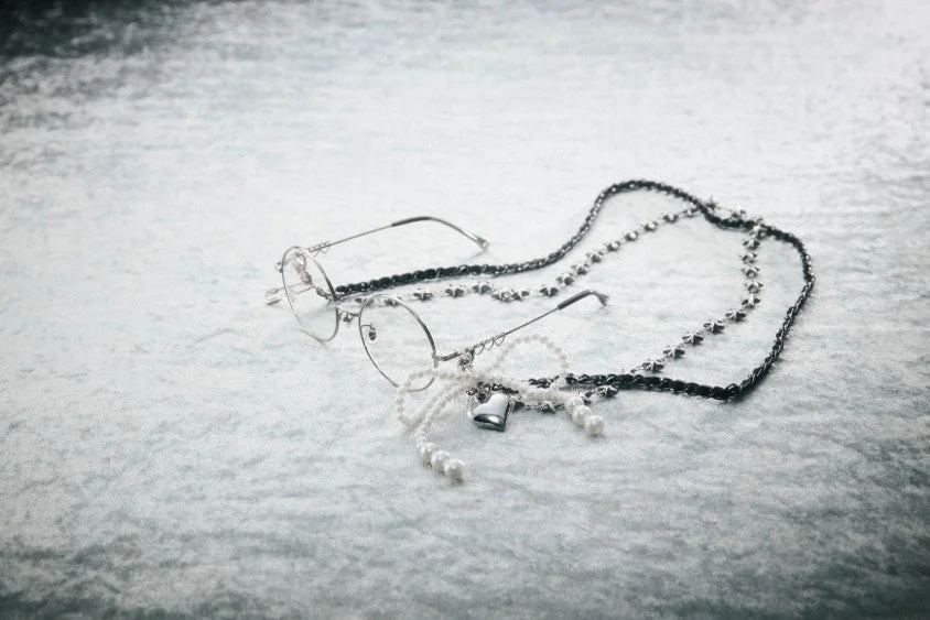 Pearl and Heart Chain Glasses