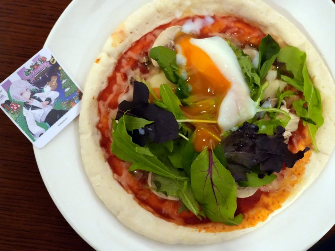 Otsukimi Kinoko Pizza with a Poached Egg