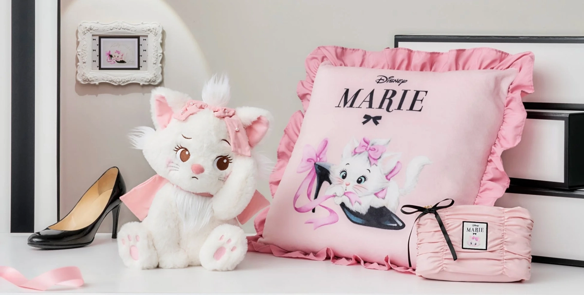 Marie's Purr-fectly Chic Collection