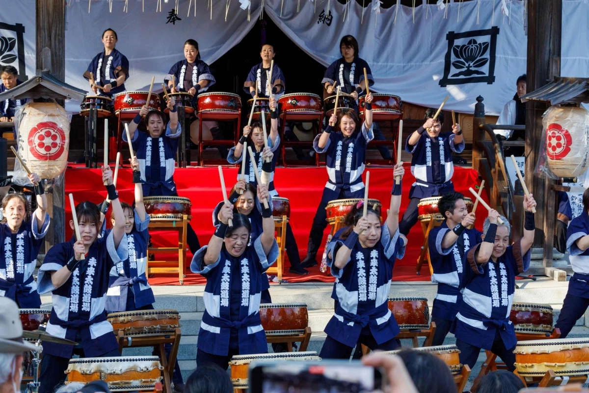 Japanese drum performance