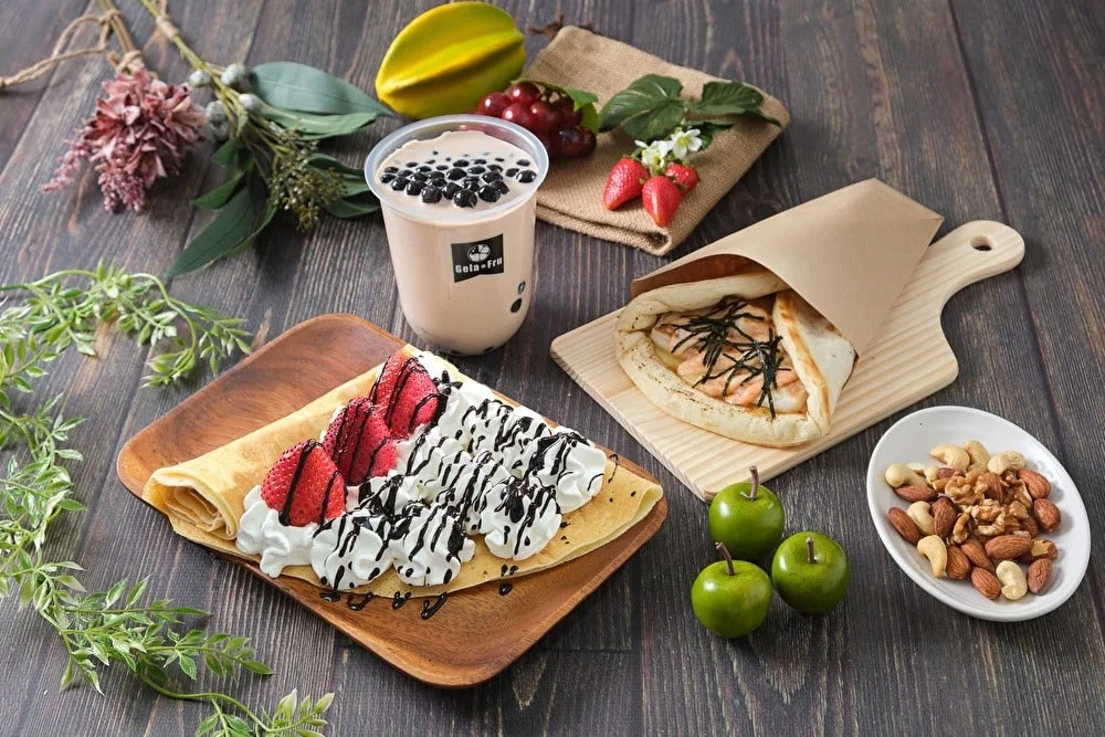 Crepe and Tapioca on Table