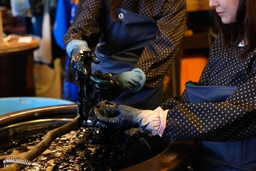 Indigo Dyeing Experience