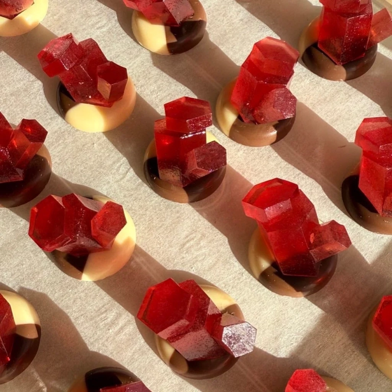 Hakata Amaou Strawberry Mineral Chocolat