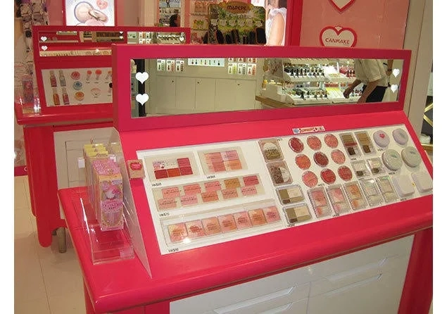 CANMAKE Store Display