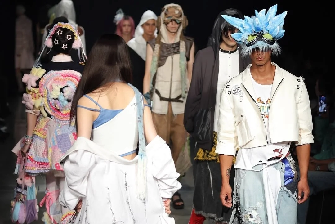 Dynamic Runway Designs