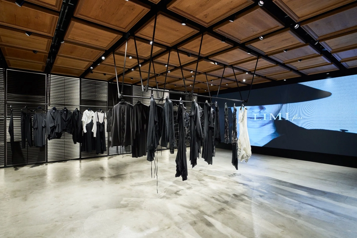 LIMI feu Aoyama Store Interior with Logo
