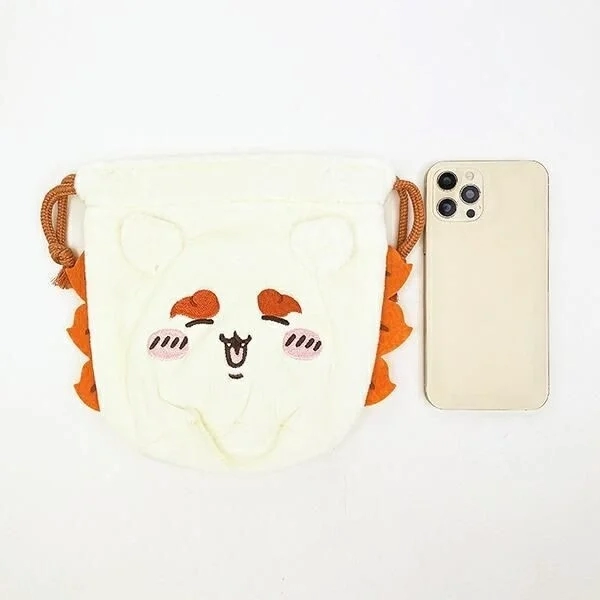 Pouch with smartphone for scale