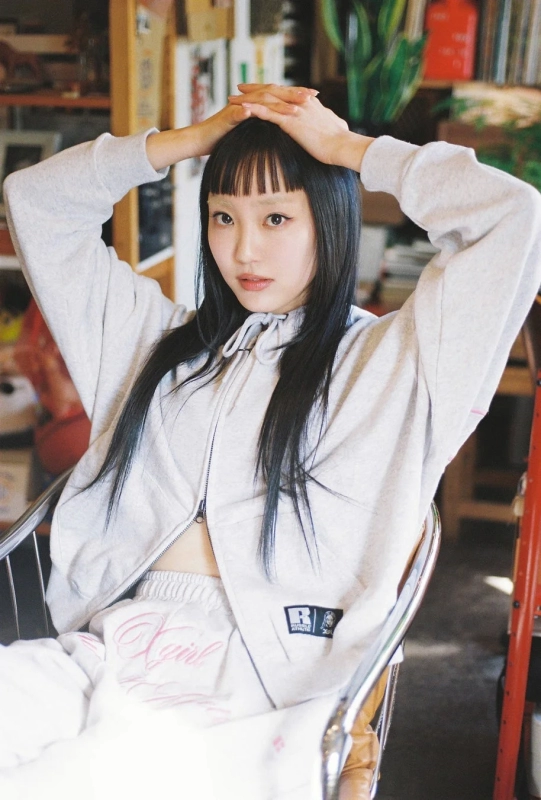 X-girl x RUSSELL ATHLETIC Hoodie Detail