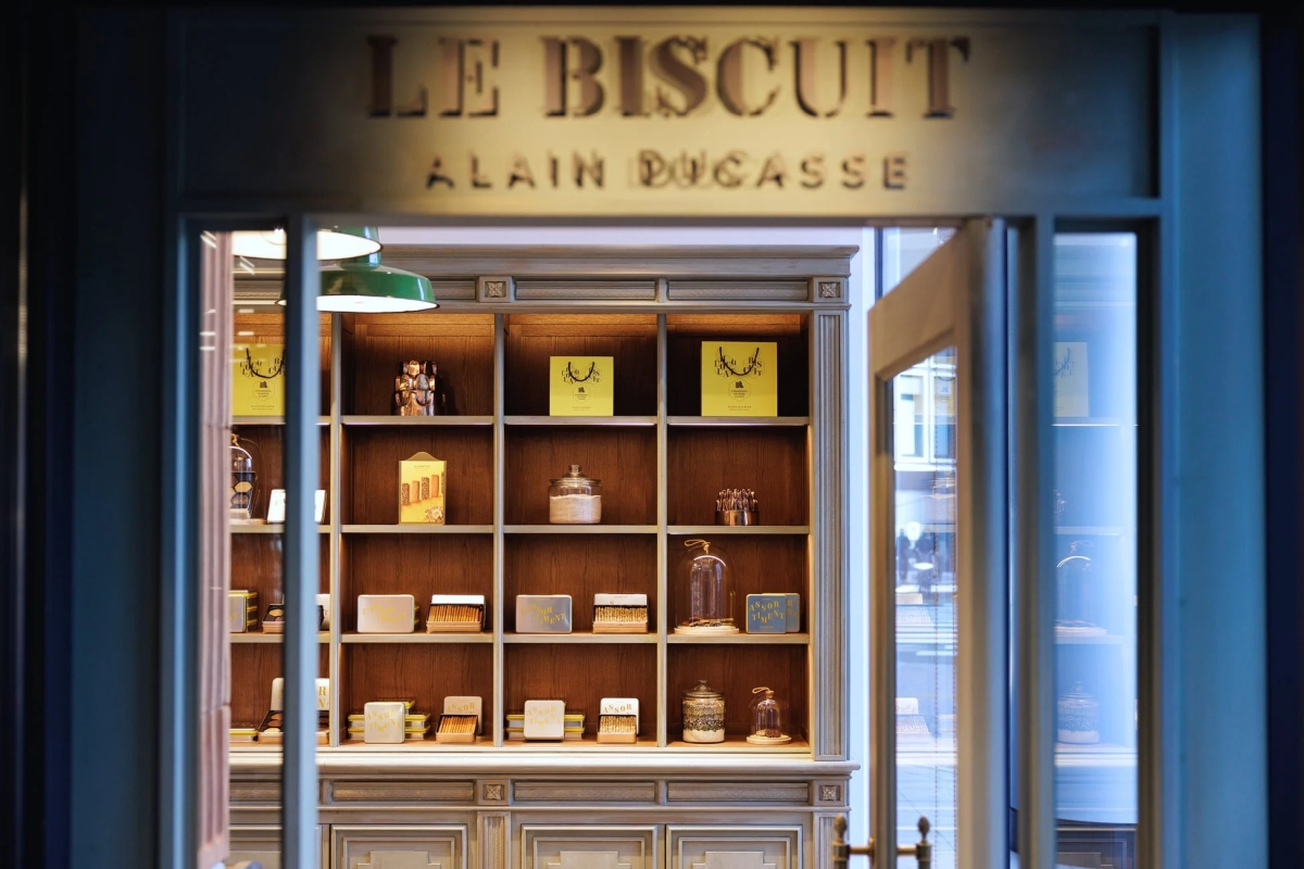 Le Biscuit Alain Ducasse Store Interior