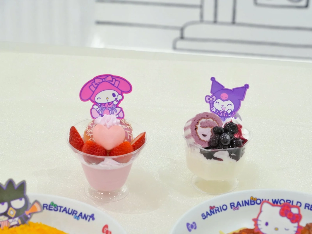 My Melody and Kuromi desserts