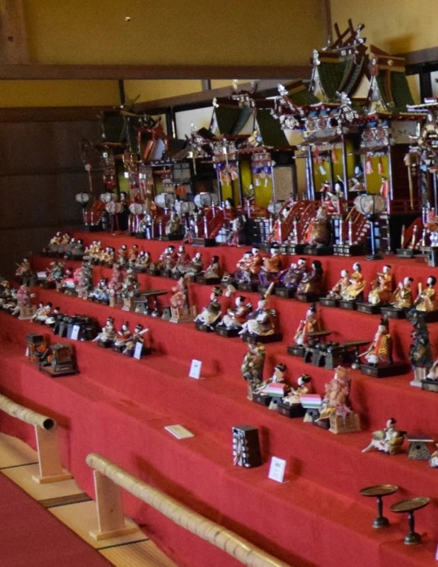 More tiered Hina dolls