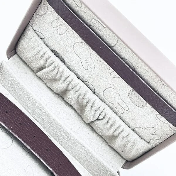 Interior pocket for necklaces