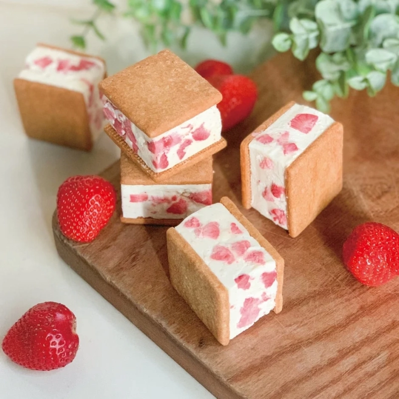 Strawberry Cookie Sandwiches