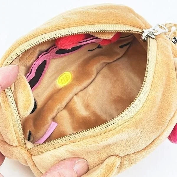 Inside the reversible pen pouch