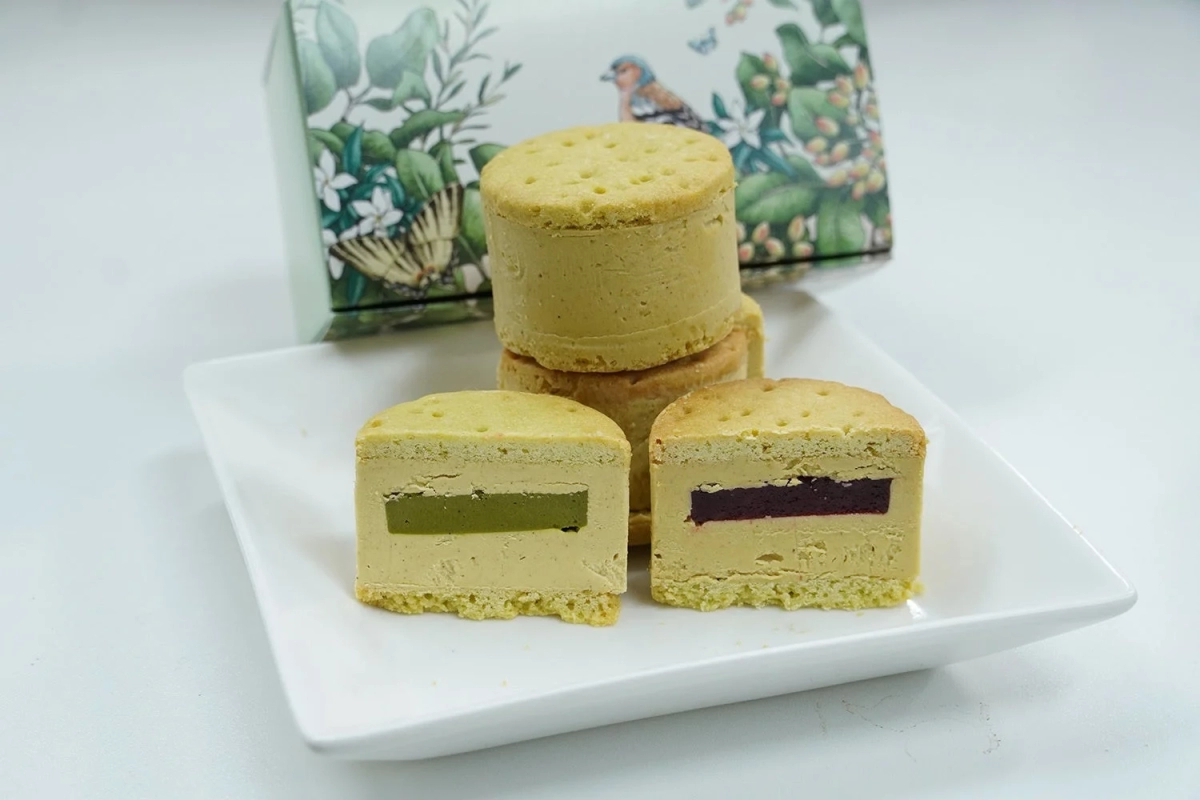 Pistachio Butter Sand Super Pistachio & Cherry