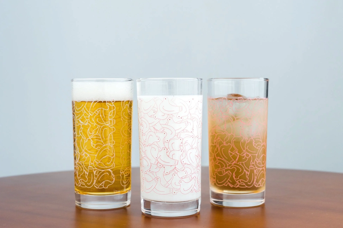 Three Fushigi Glasses with different drinks