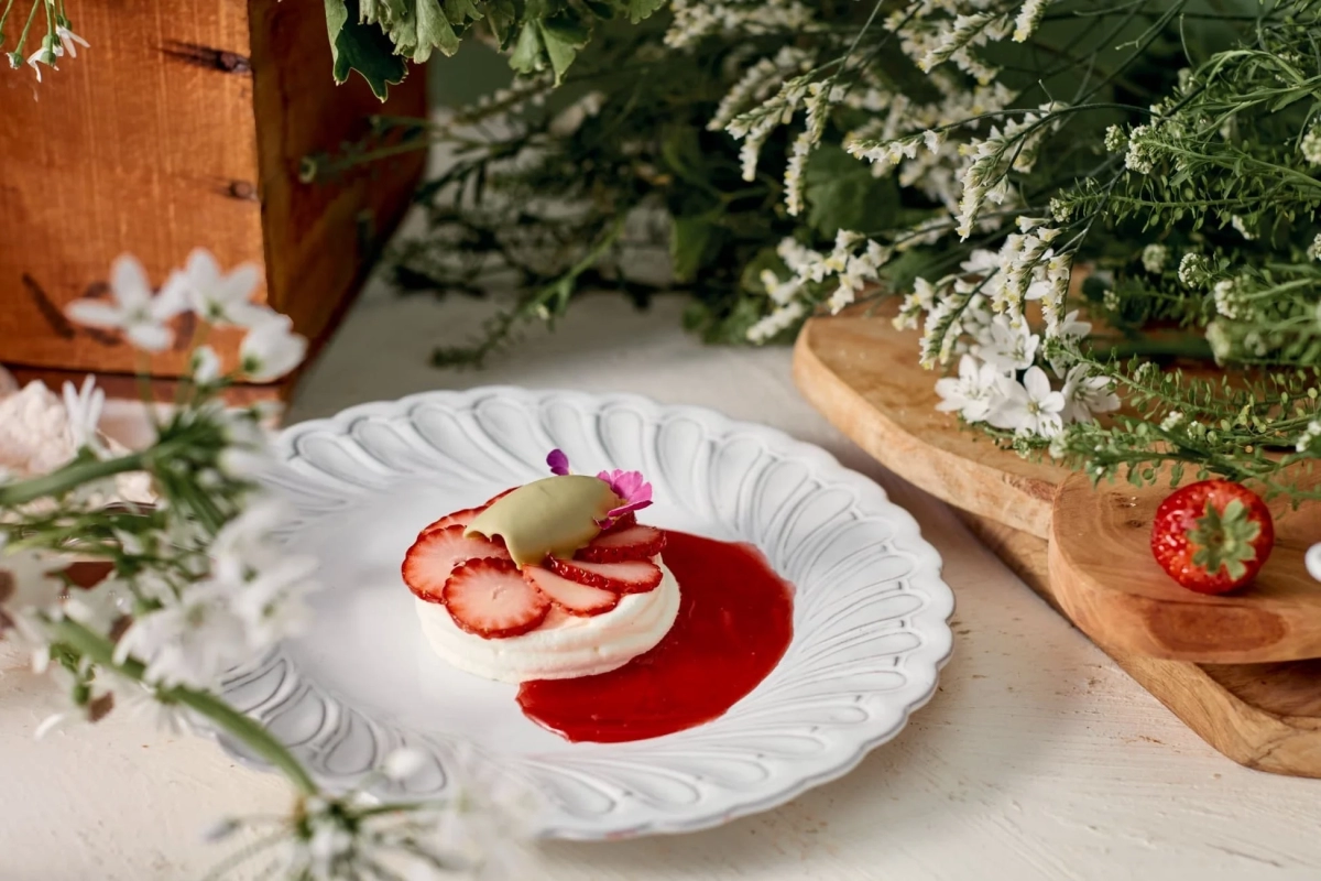 Strawberry and Pistachio Pavlova