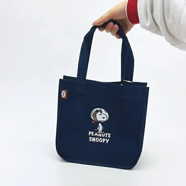 Snoopy Mini Tote in Hand