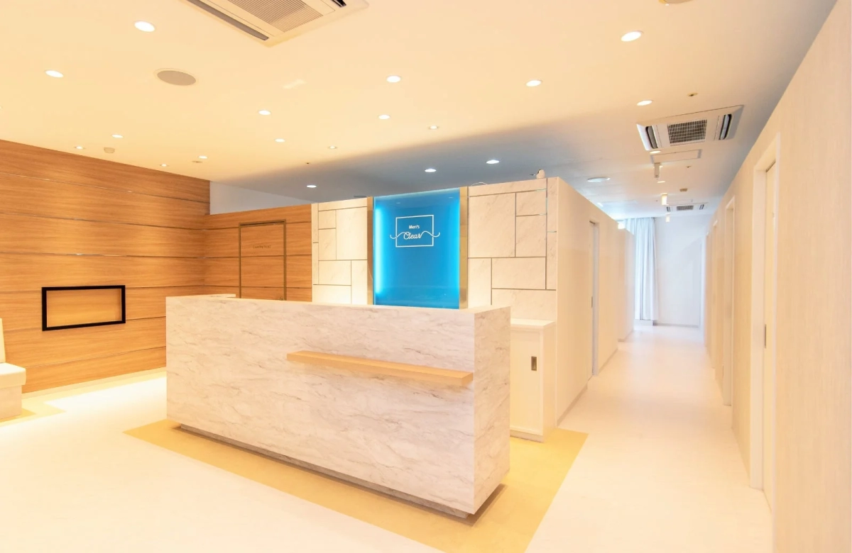 Men's Clear Salon Interior