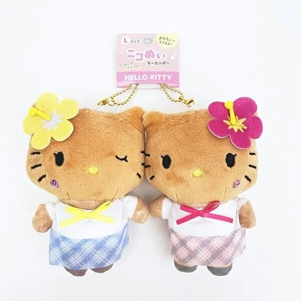 Sun-tanned Kitty pair