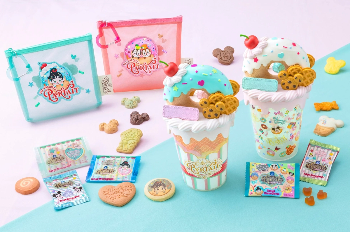 Vanellope themed sweets set with cookies and a pouch