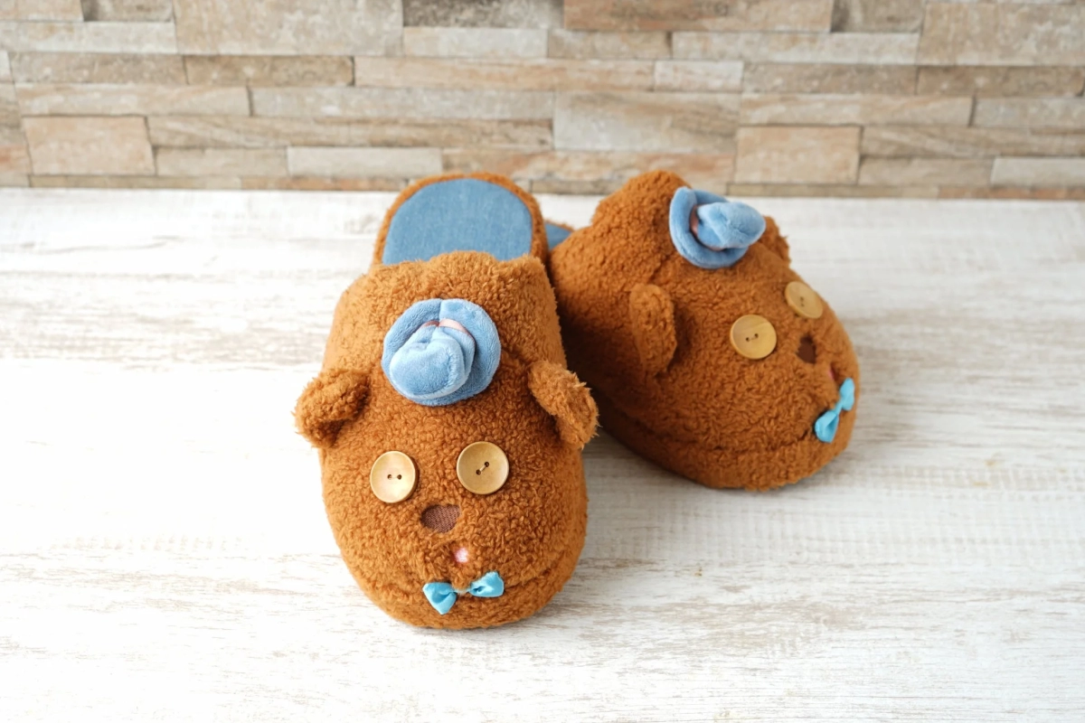 Bear-like Minion slippers