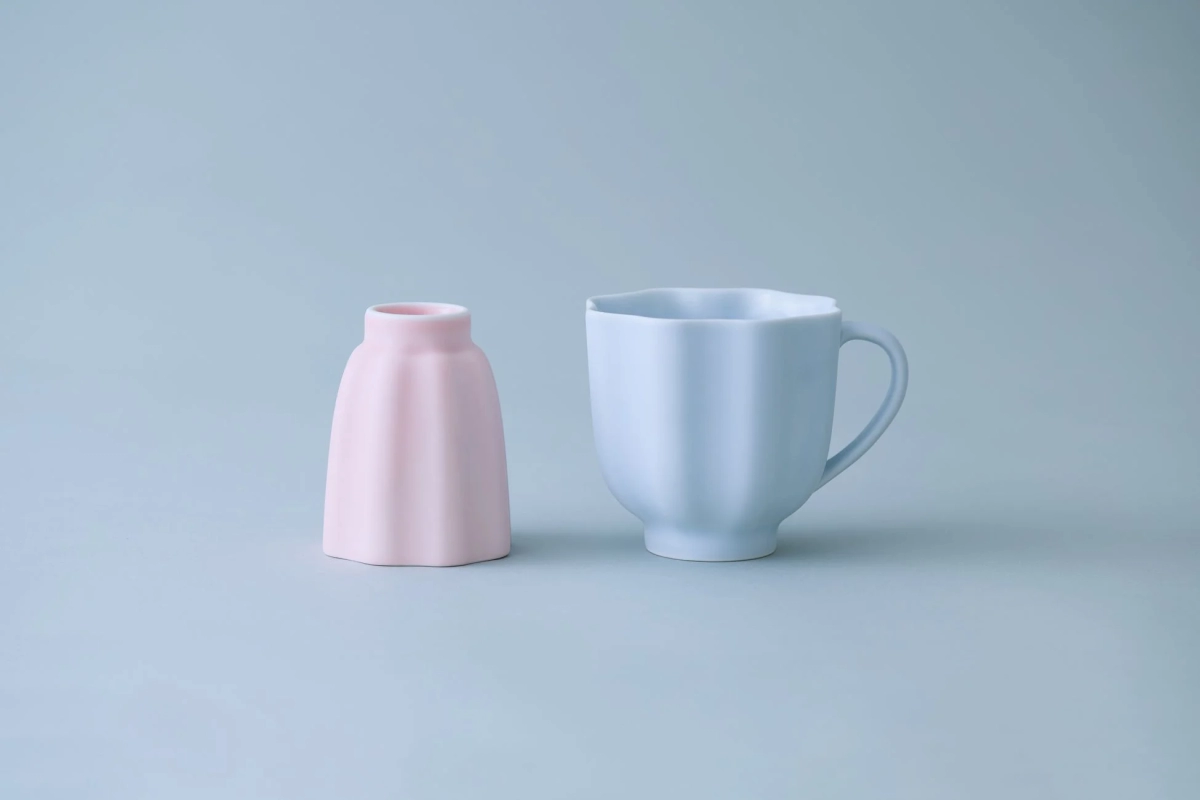 Vase and mug from the PORCELAIN POTTERY series