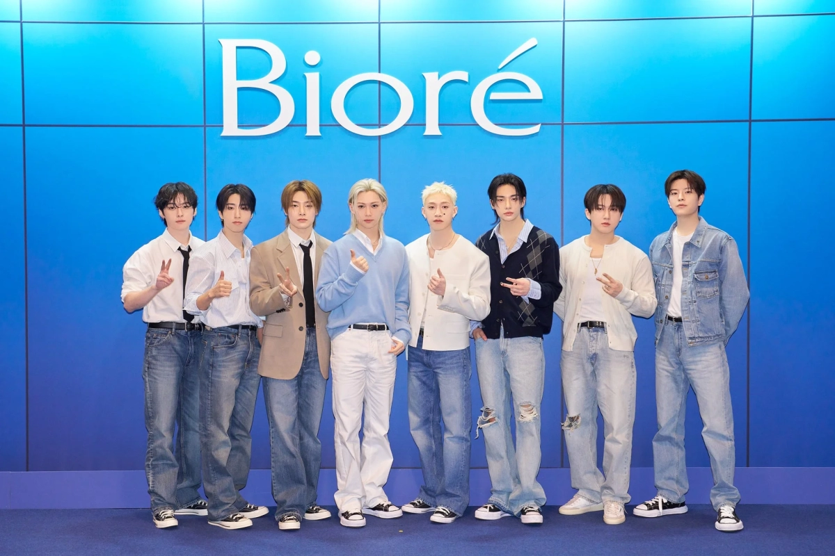 Stray Kids group photo at Biore event