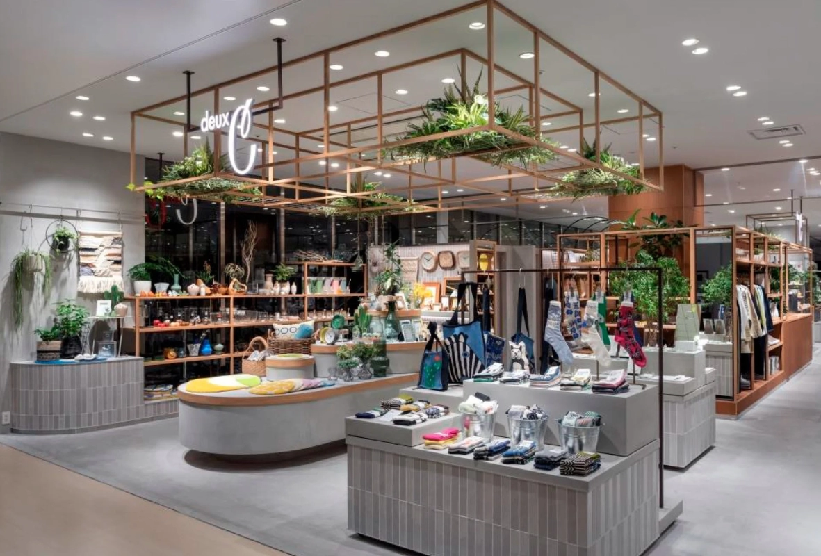 deux C Store Interior Display