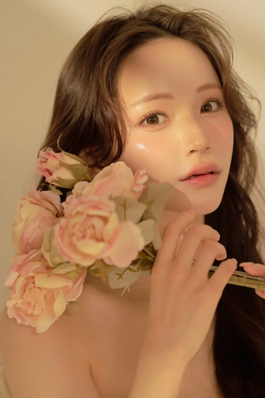 Yuune, popular influencer