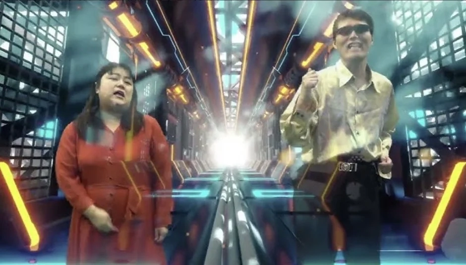 Dynamic performance shot of GOD & SIZUKU