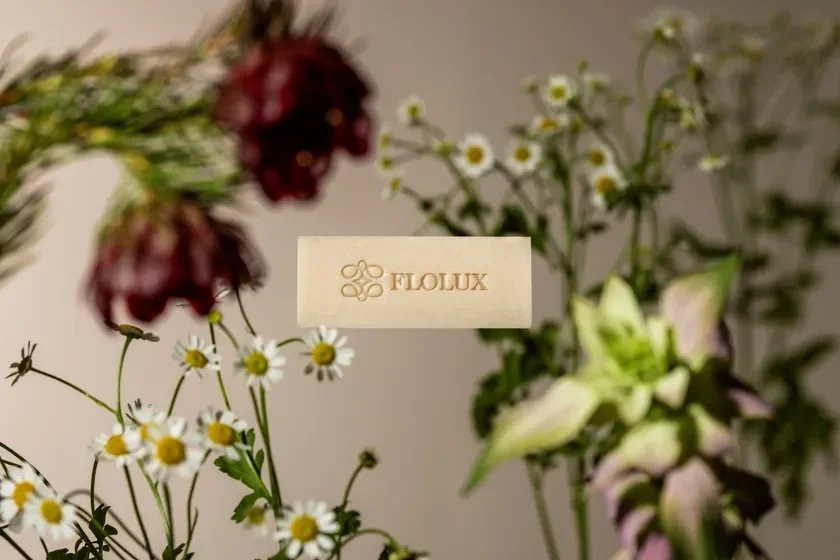 FLOLUX stone soap with flowers
