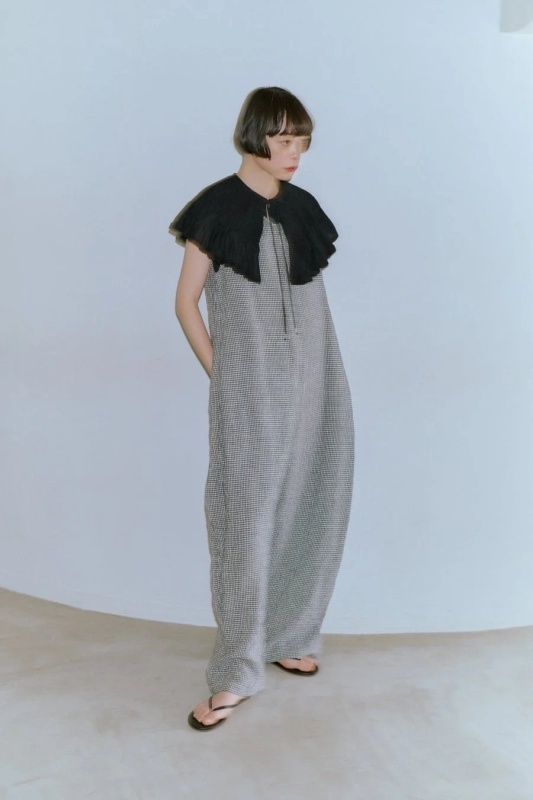 Kanoco in houndstooth salopette