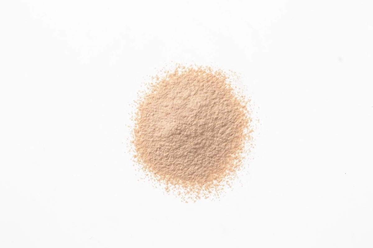 Belleage Face Powder ∞ Natural Swatch