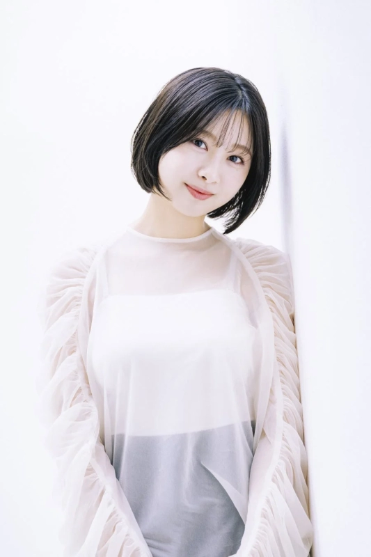 Suzuka Tomita's bright smile